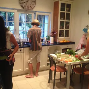  Albergue House